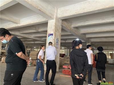 聚設(shè)匯設(shè)計(jì)師走進(jìn)廣東家具廠 探尋手工藝品與設(shè)計(jì)靈感之源